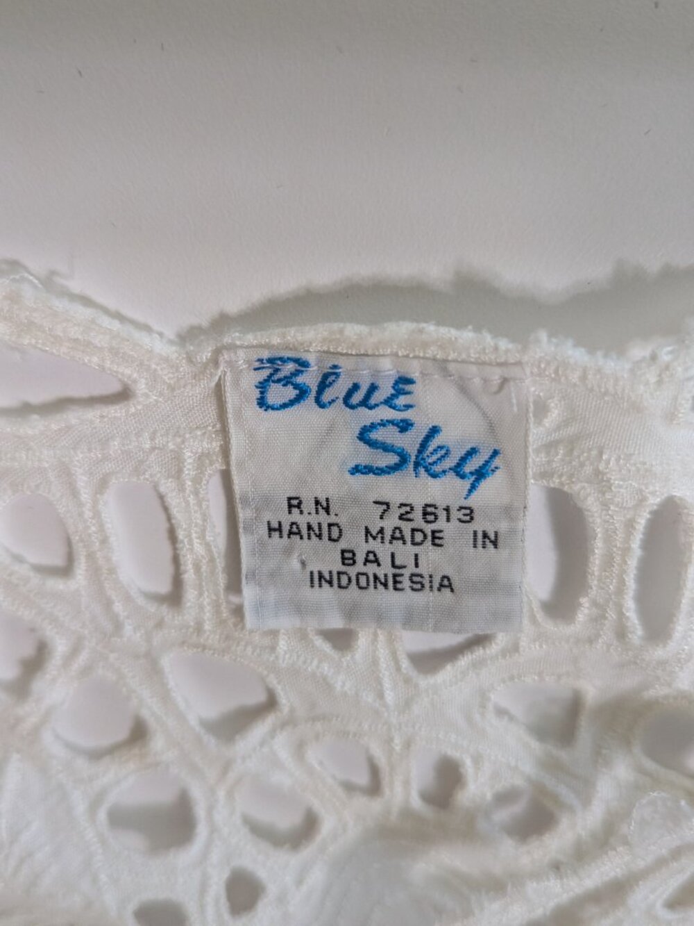Blue Sky white Handmade cutwork blouse and matching skirt, small - Picture 2 of 7